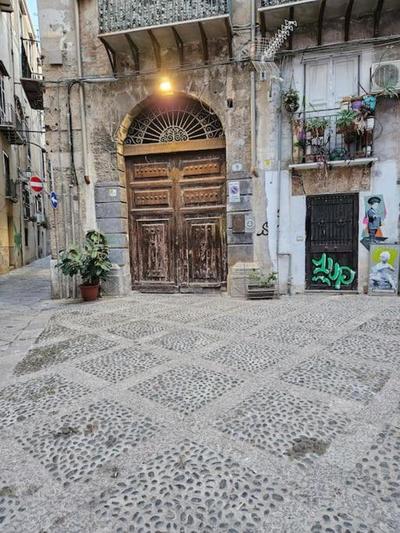 Cattedrale-In Palazzo nobiliare-FinestraSulCortile