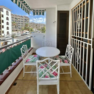Bright 2 Bedroom Apt In Diamantes 3k212