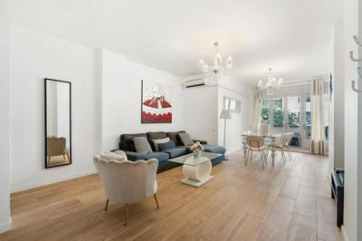 Big Central Barcelona Flat - 4BR for 7