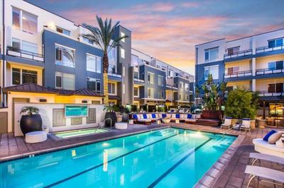The Nest Manhattan Beach, Partial Ocean View