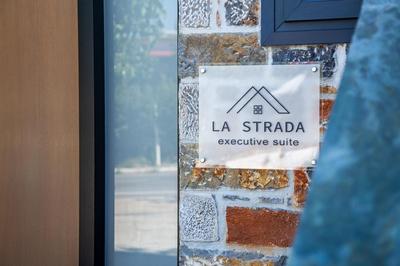 La Strada executive suite
