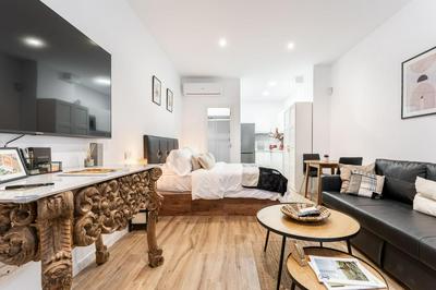 "Estudio Las Damas de Madrid"