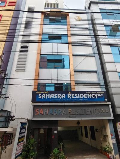 Hotel Sahasra - Opposite to Srinivasam Complex and Walkable Distance from Bus Station