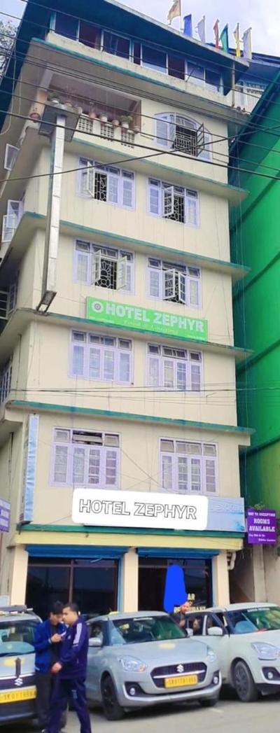 Hotel ZephYR