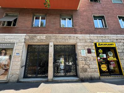 Silihome, Trastevere, Piazza della Radio