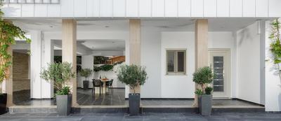 Historical Old Town Luxury Apartment