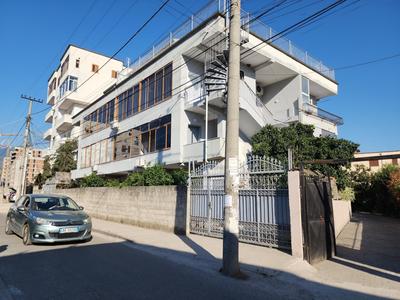 Apartment Sweet 3