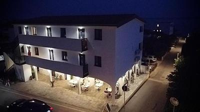 B&B Bloom Apartments