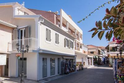 Solo Bianco Suites
