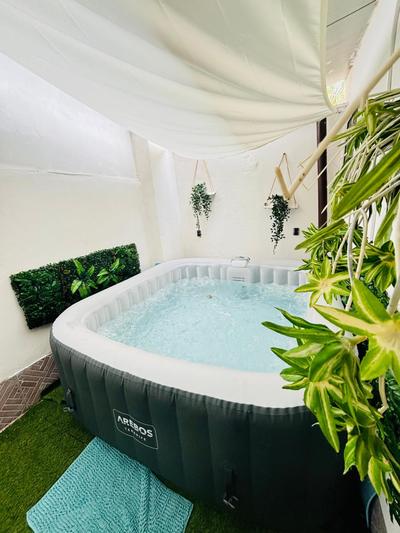 Jacuzzi Home