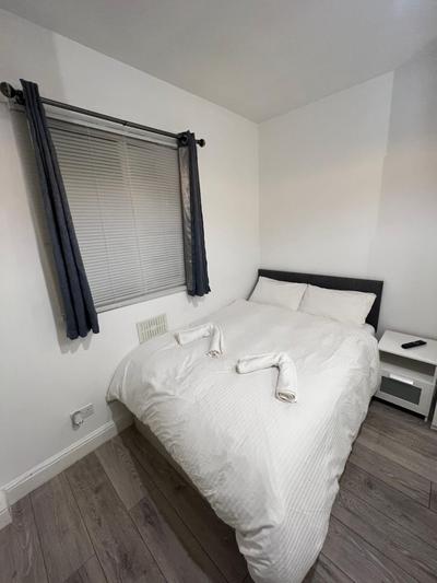 Cosy Self contained Studio flat