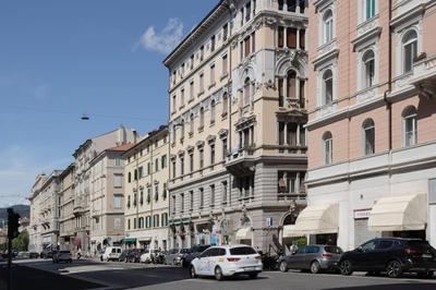 Luxury Apartment - 8 person - Centro Storico Trieste