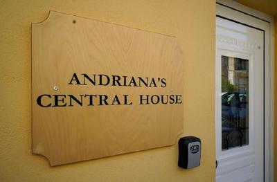 Andrianas Central House