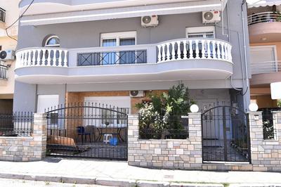 Elia Apartments