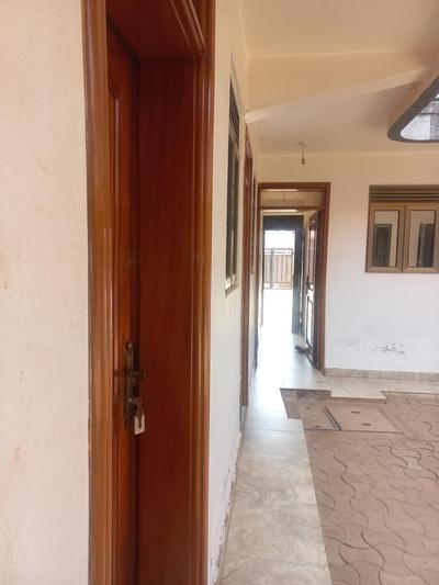 JAMES HOTEL KYAZANGa