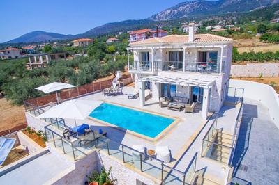 Villa Pangea Ion