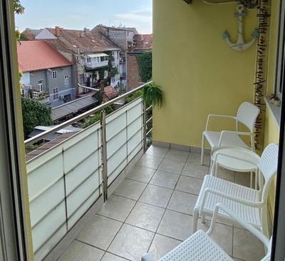 Monika's Central Spacious Apartment
