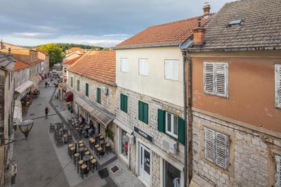 Varda Luxury Apartments Sinj center