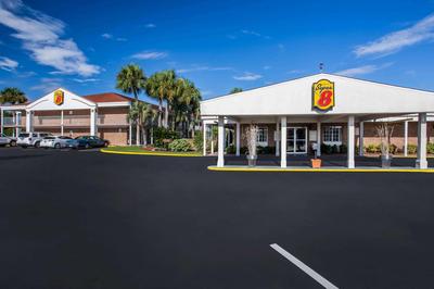 Super 8 by Wyndham Lake City