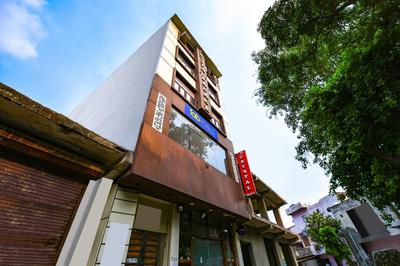 FabHotel The Crystal Palace - Rohini