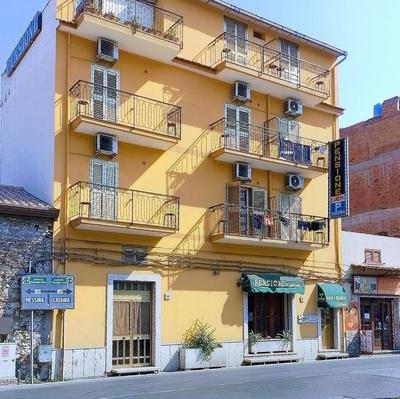 Hotel Pensione Cundari