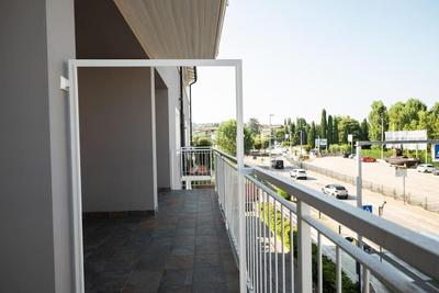 Elegante trilocale con piscina
