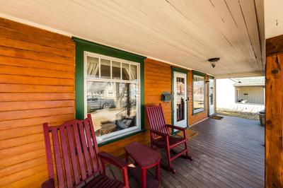 2-units - 1 min to historic downtown, pets welcome!