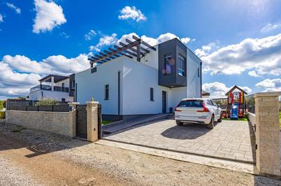 Villa Lu near Fazana for 7 people with children playground and private pool