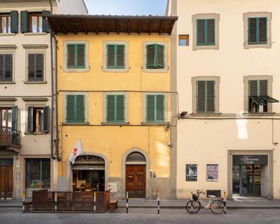 Keys of Italy - Verdi 2 - Ampio Monolocale in Santa Croce