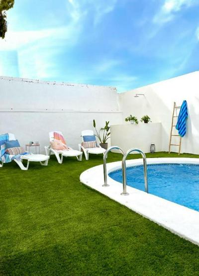 Villa luminosa con Piscina privada - patio y aparcamiento