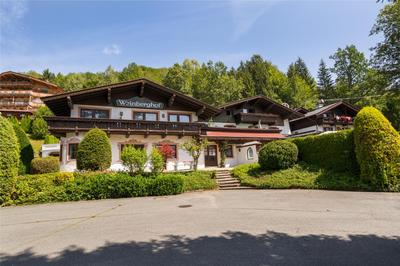 Gruppenhaus Weinberghof mit Kino, Spa & Terrasse