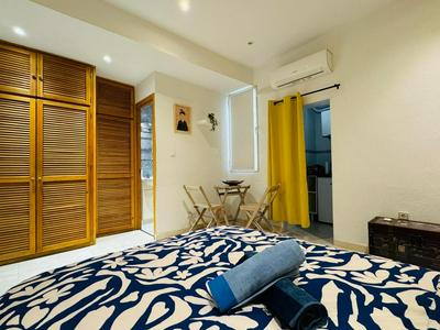 Zurita Apartment Sleeps 2 with Wi-Fi