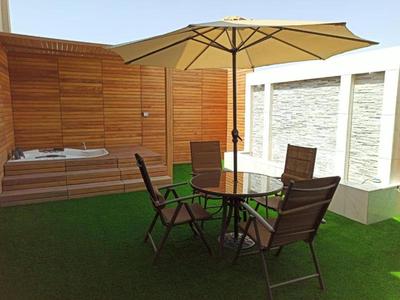 Reef Home Luxury Hotel