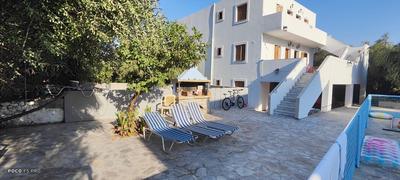 Stefanos Gerakios apartment's by climbinghouse