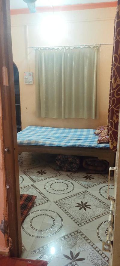 Radhesham bhakt niwas