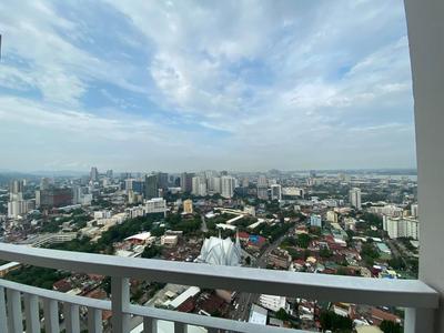 1 Bedroom Condo with Balcony-Horizons 101