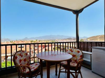 Quiet Mountain View Apartment