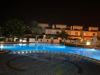 MET Oliva Nova Playa chalet grande con jardín MET a 5 minutos y a 3 de la playa