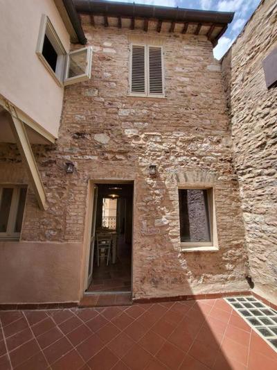 Magic Spell - 200 mq - zona centro - intera casa vacanze con ampi spazi relax, fino a 10 ospiti, ----------------- tassa soggiorno inclusa