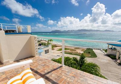 Beautiful 3 Bedroom Villa Dolphin