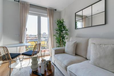 Bright with terrace-1Bedroom 1Bathroom-Chamberí