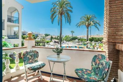 Sunny apartment with balcony & swimming pool by REMS