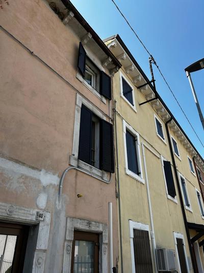 Catullo Lounge and Rooms Near The Airport