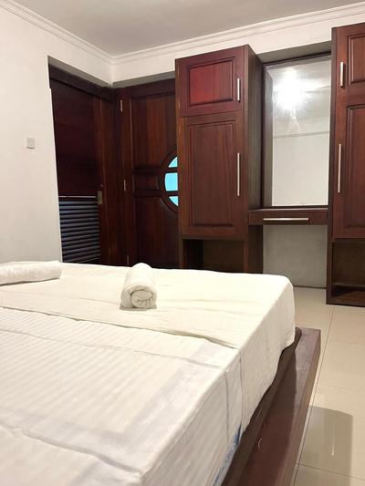 Kandy Hotel by Lakjaya