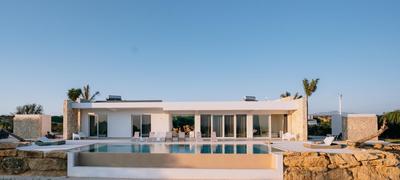 Villa Infinito by PosarelliVillas