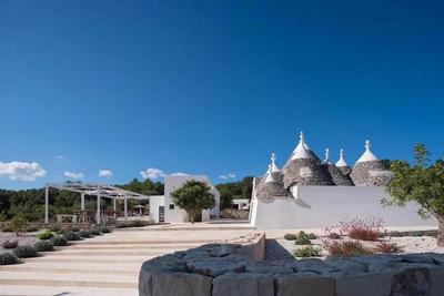 Puglias Traditional Trullo with Pool