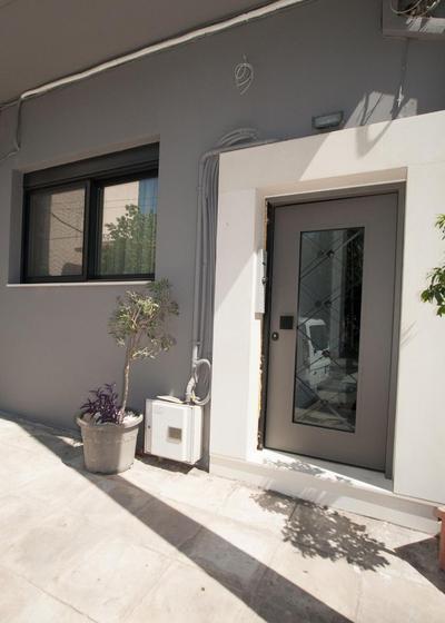 Sia's Retreat 2 Modern Apt Athens Riviera