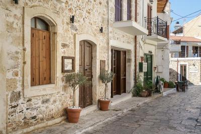 Villa Kamares, a 1912 stonebuilt unique estate with heated pool!