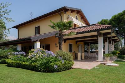 VILLA ELENA