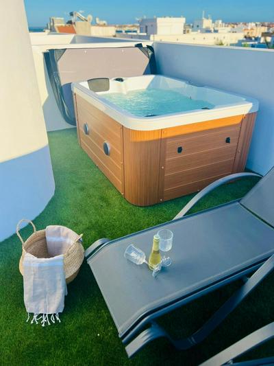 Emerald Suite Plaza